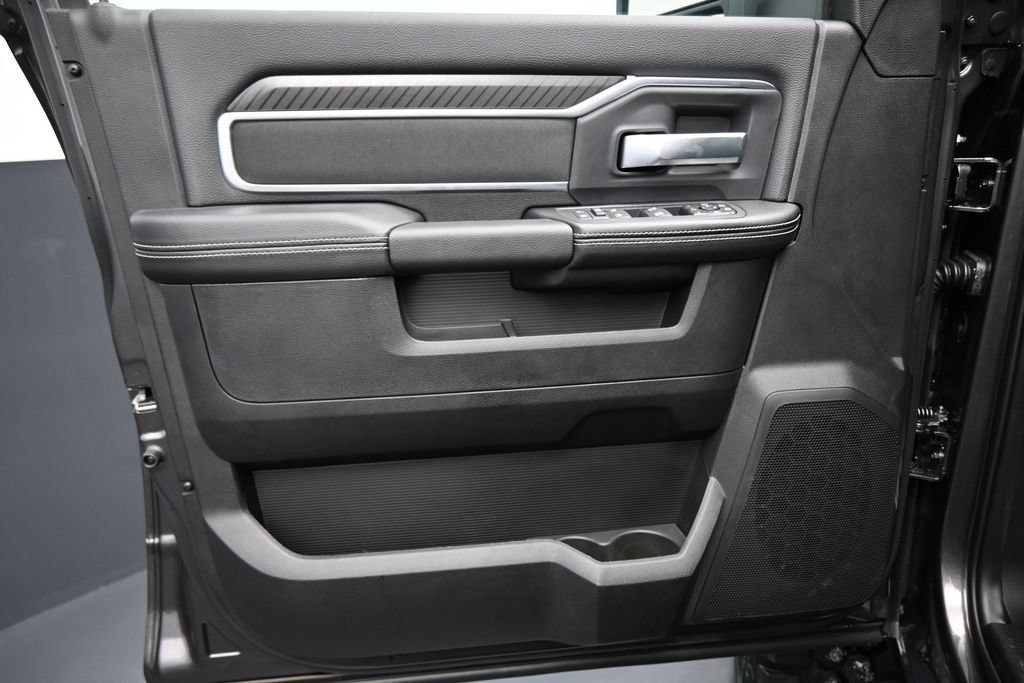 New 2026 RAM 3500 Big Horn AWD/4WD image 10