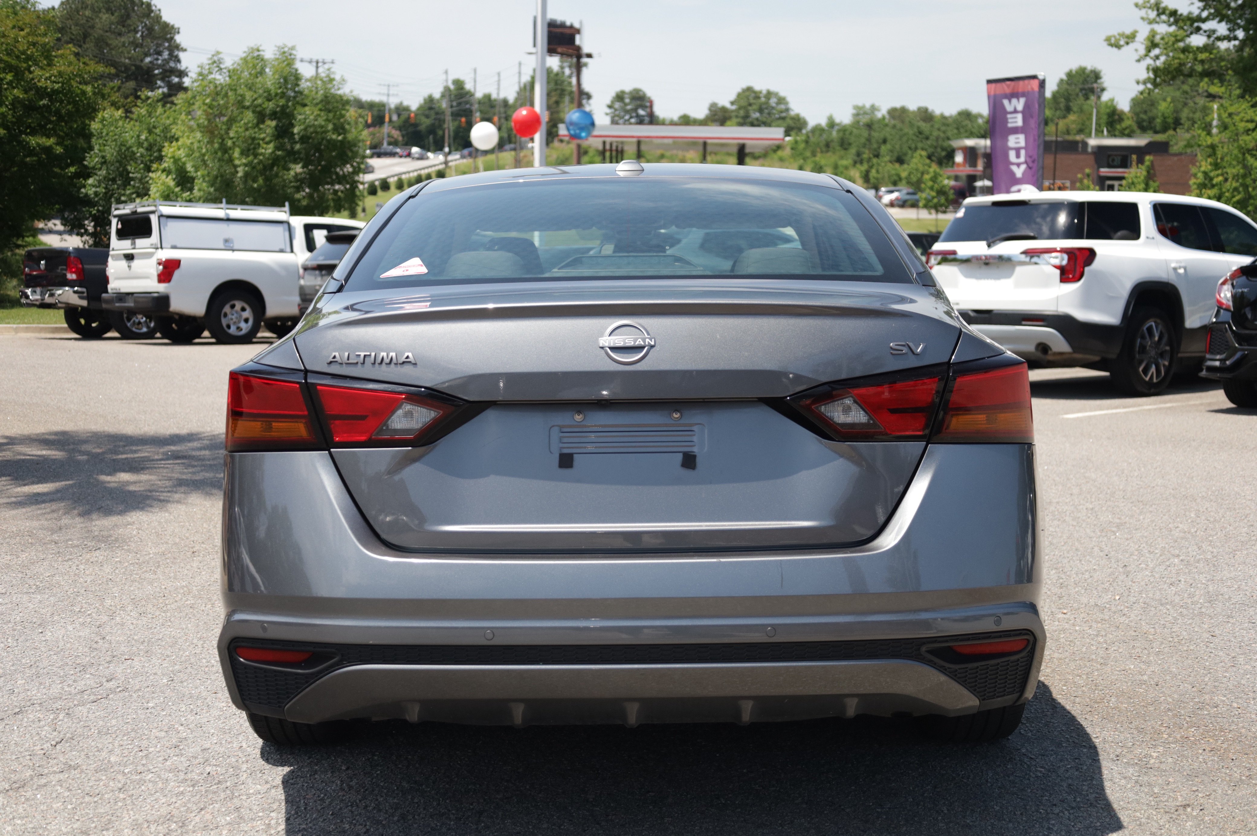 Used 2024 Nissan Altima 2.5 SV FWD image 3