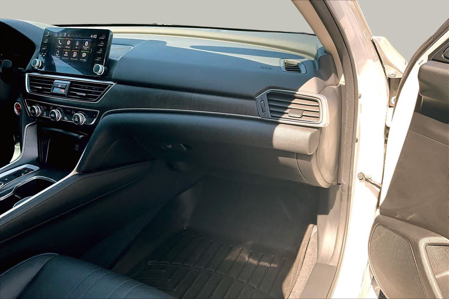 Used 2021 Honda Accord EX-L image 18