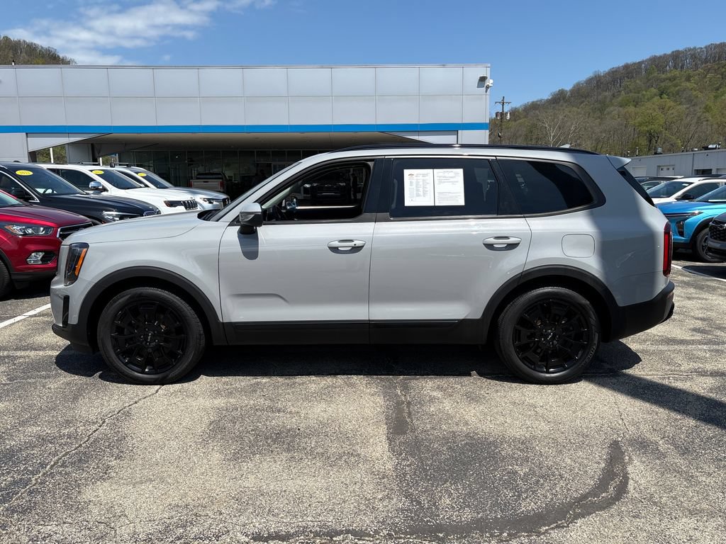 Used 2022 Kia Telluride EX w/ EX Premium Package AWD/4WD image 2
