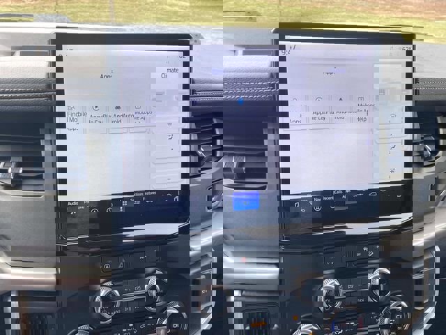 Used 2024 Ford Expedition XLT AWD/4WD image 25