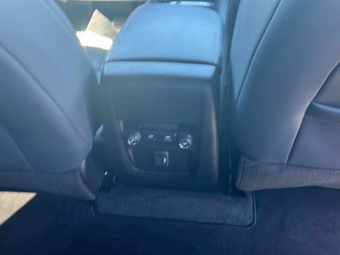 Used 2019 Buick Enclave Essence AWD/4WD image 32