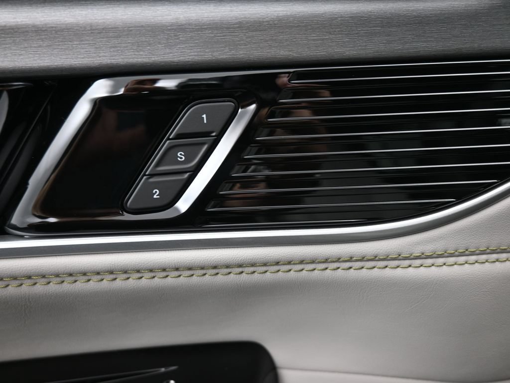 New 2026 Jeep Grand Wagoneer Limited AWD/4WD image 21