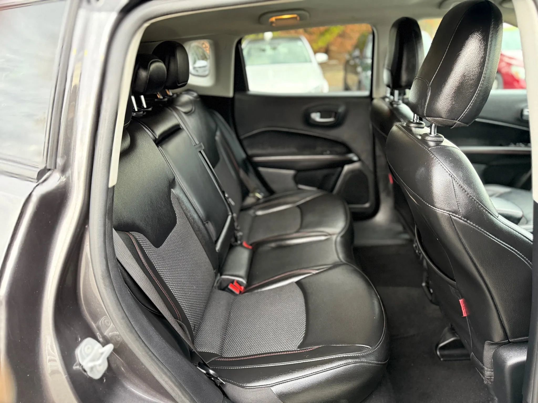 Used 2021 Jeep Compass Trailhawk image 12