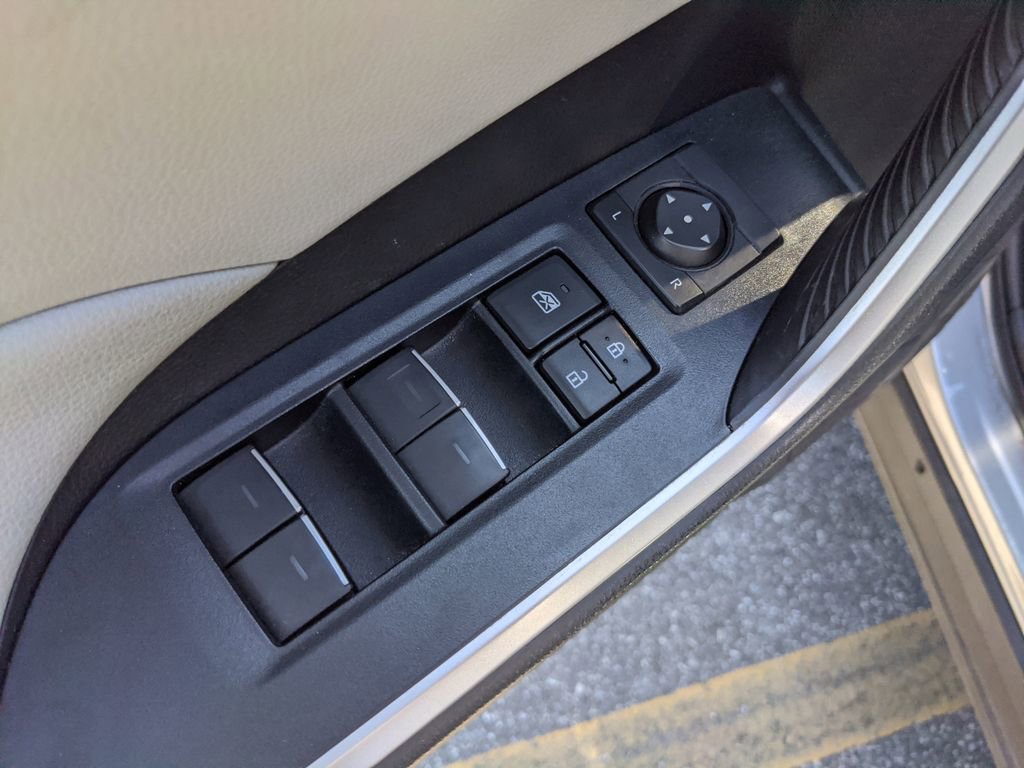 Used 2022 Toyota RAV4 XLE w/ Convenience Package image 21