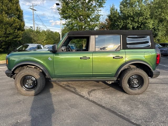 Used 2023 Ford Bronco Black Diamond AWD/4WD image 2