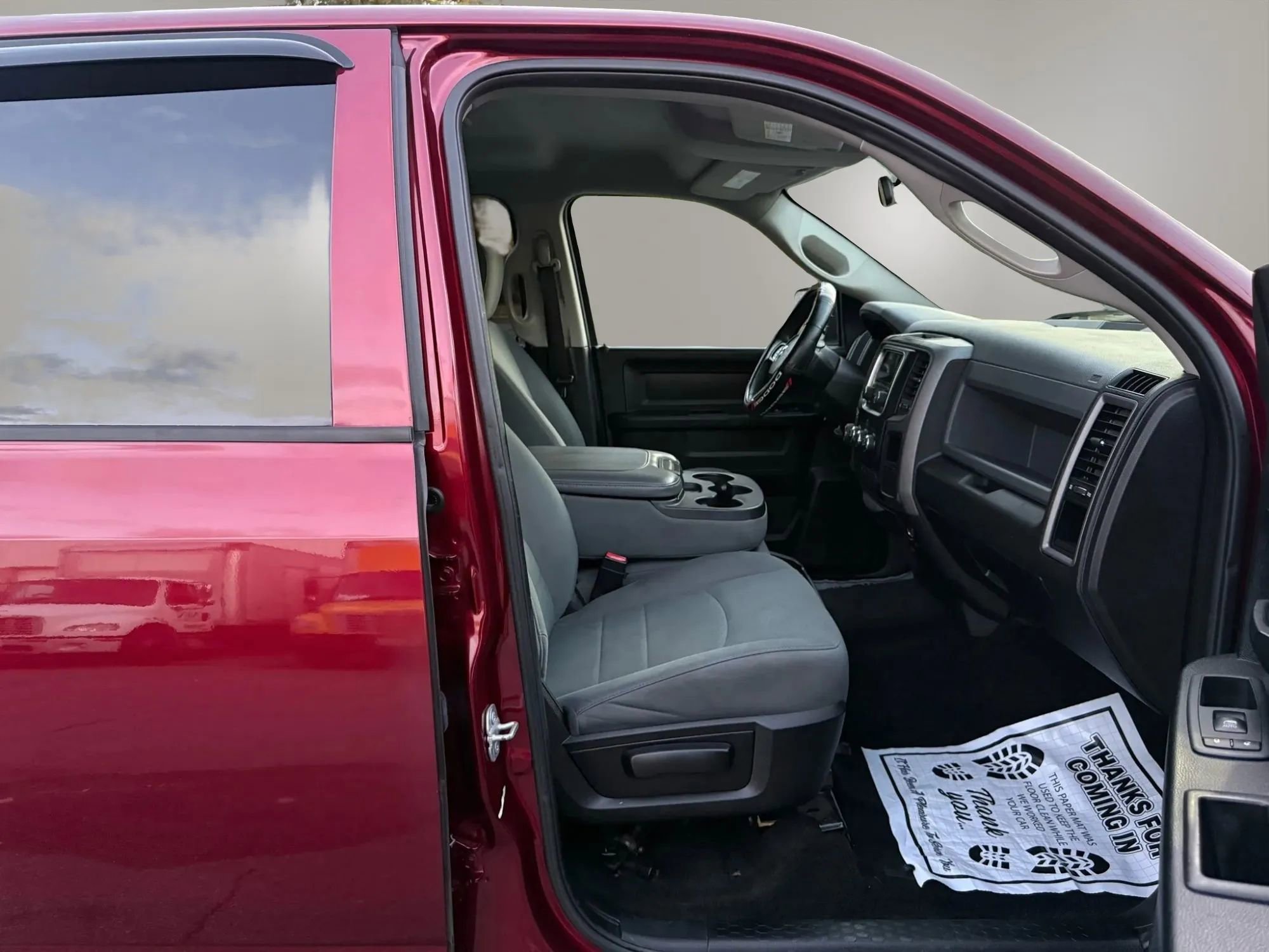 Used 2017 RAM 1500 Express AWD/4WD image 19