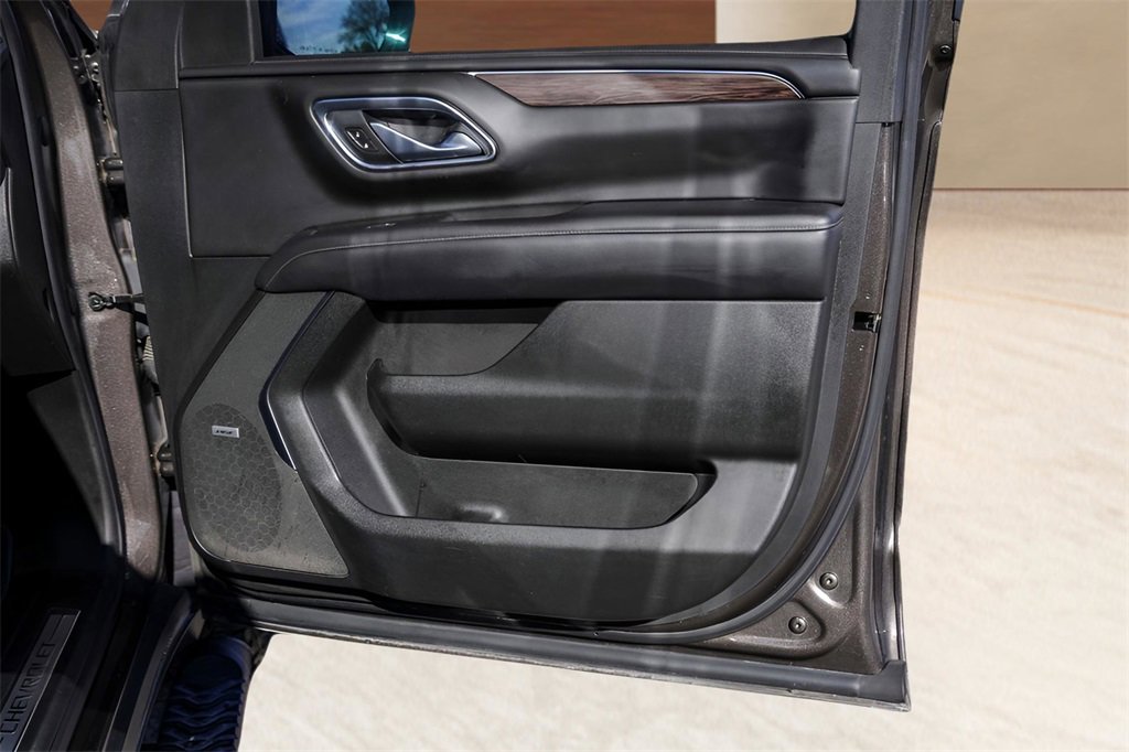 Used 2021 Chevrolet Suburban Z71 image 30