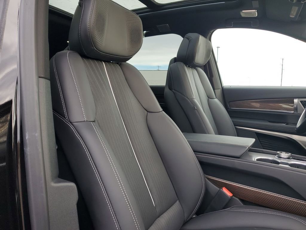 New 2026 Cadillac Vistiq Luxury image 30