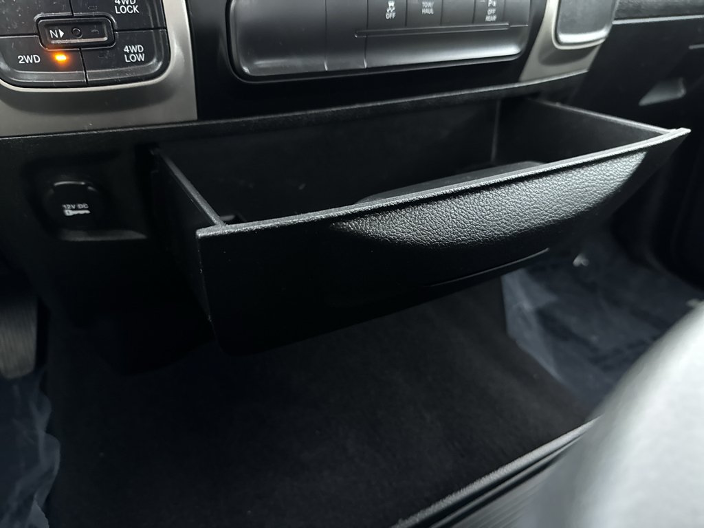 Used 2020 RAM 1500 Warlock AWD/4WD image 32