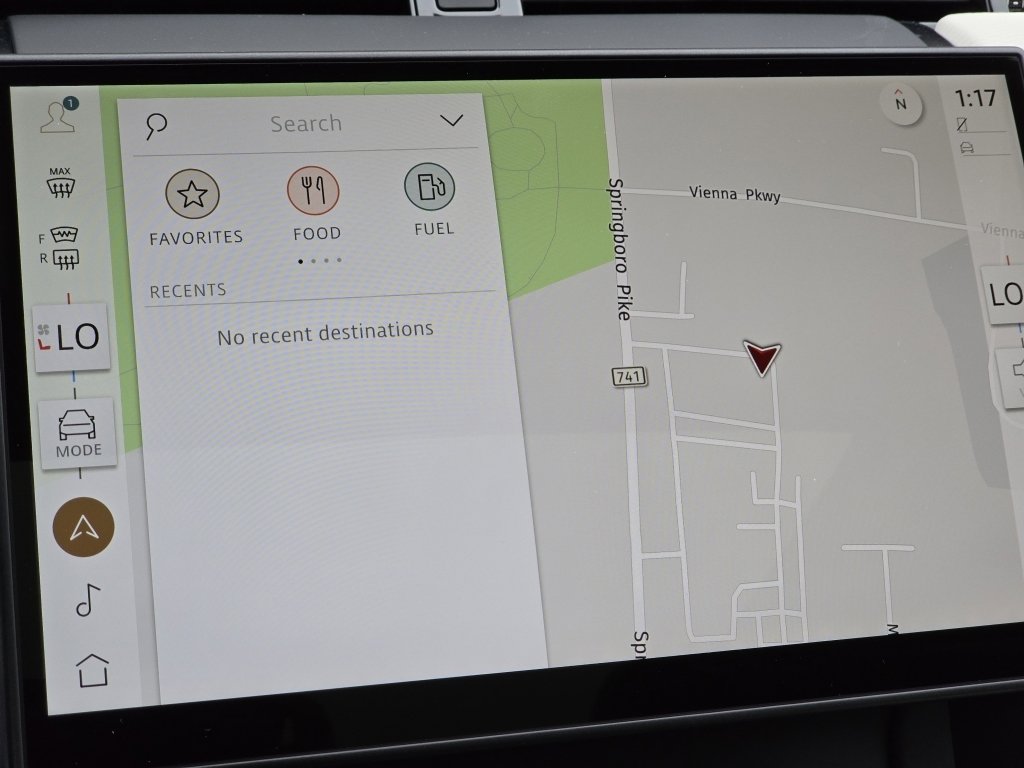 New 2025 Land Rover Discovery Sport Dynamic SE image 4