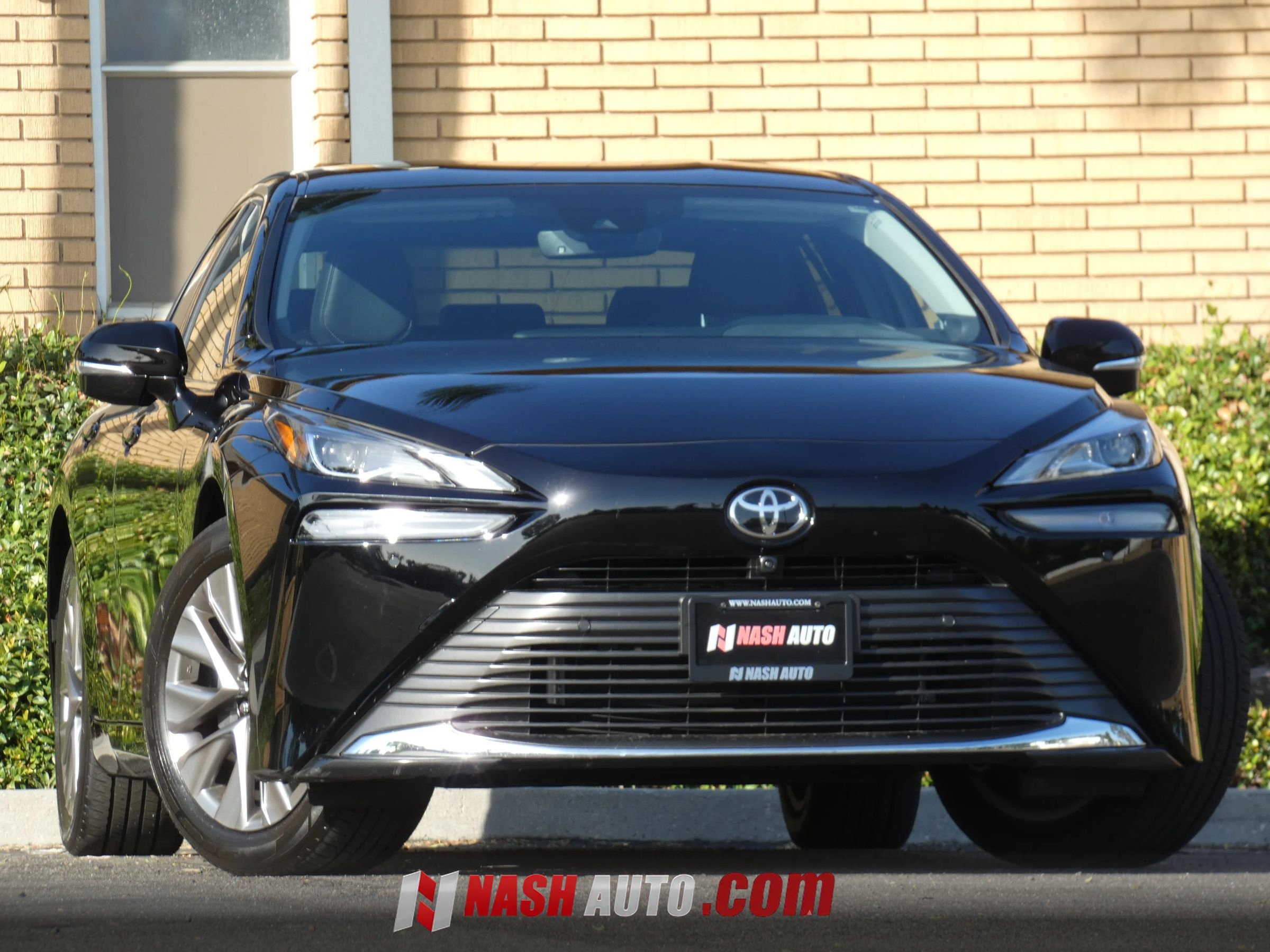 Used 2023 Toyota Mirai w/ Advanced Technology Package