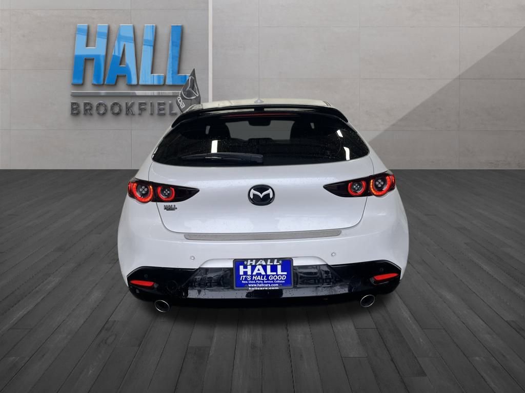 Used 2021 MAZDA MAZDA3 Hatchback w/Premium Plus Pkg image 4