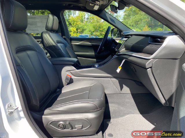 New 2026 Jeep Grand Cherokee Limited w/ Limited Altitude Package AWD/4WD image 6