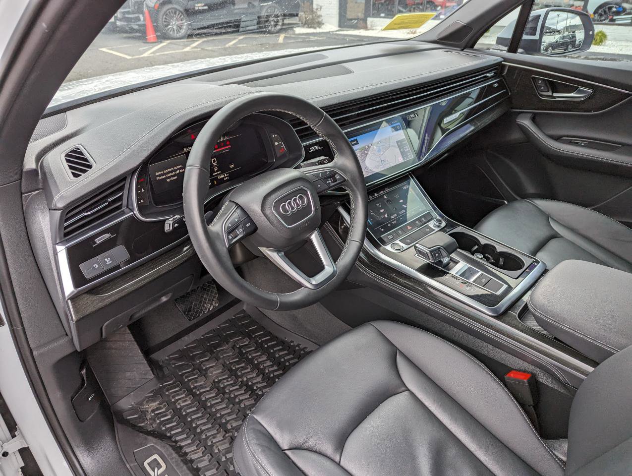 Used 2025 Audi Q7 3.0T Premium Plus image 12