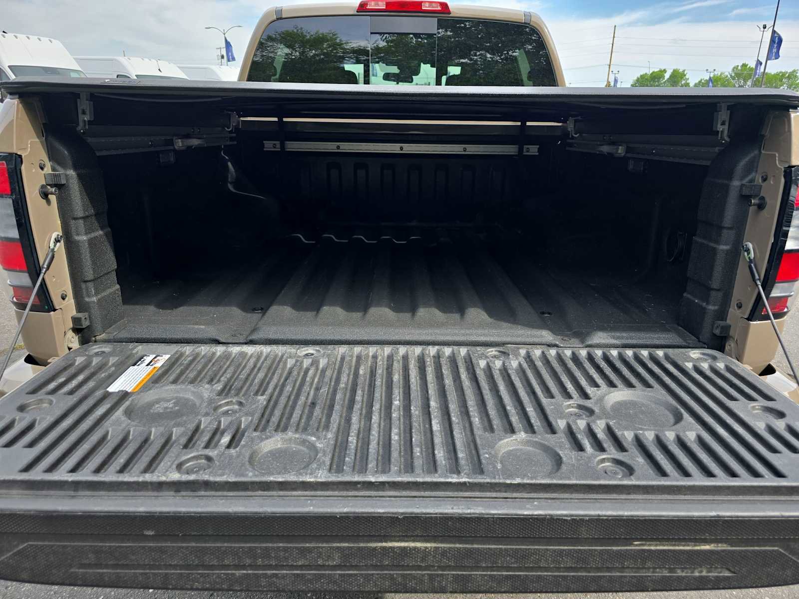 Used 2023 Nissan Frontier PRO-4X w/ Pro Convenience Package image 19