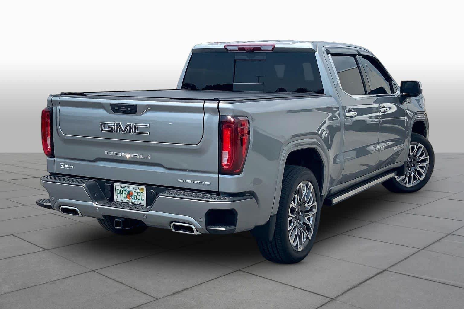 Used 2025 GMC Sierra 1500 Denali Ultimate AWD/4WD image 13