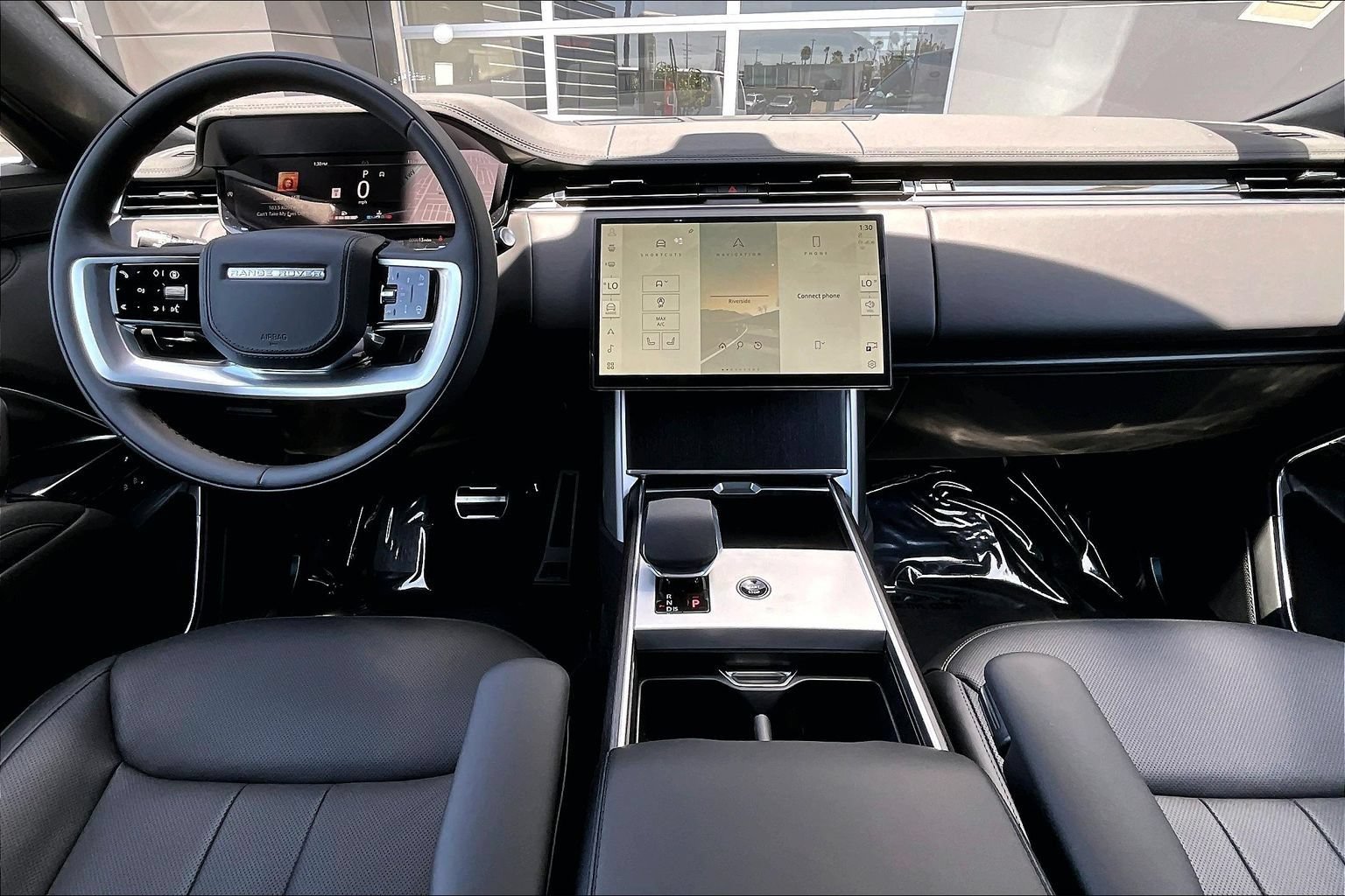 New 2026 Land Rover Range Rover Long Wheelbase SE AWD/4WD image 5