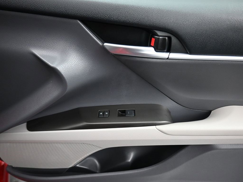 Used 2023 Toyota Camry SE image 38