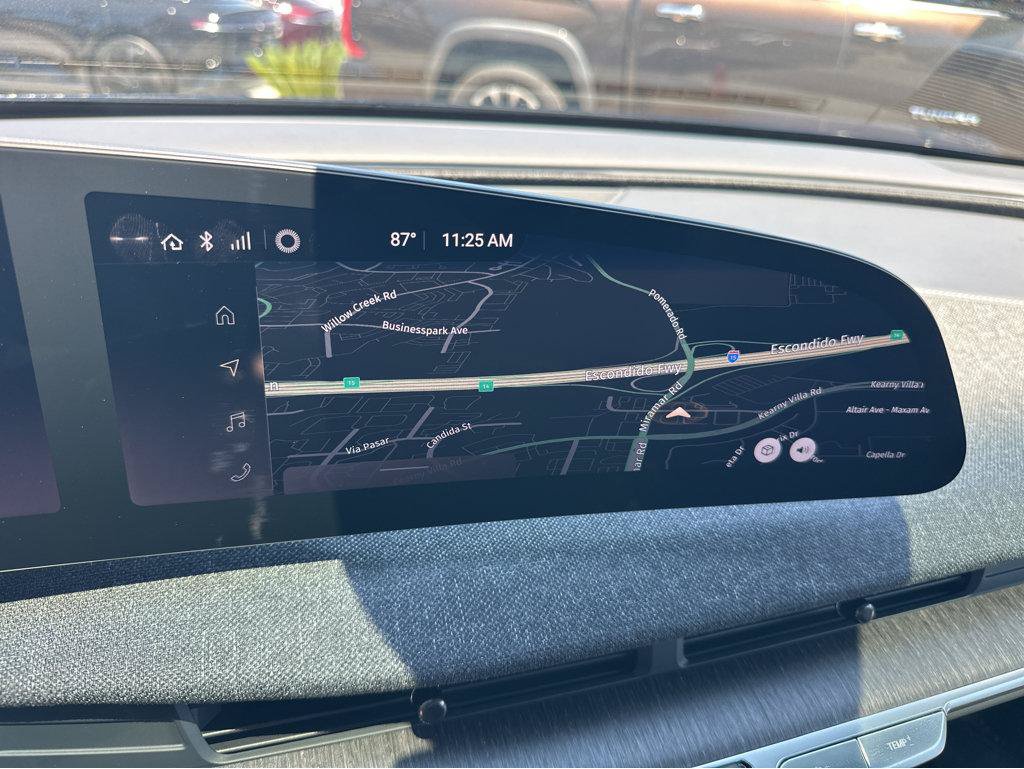 Used 2024 Lucid Air Touring AWD/4WD image 5