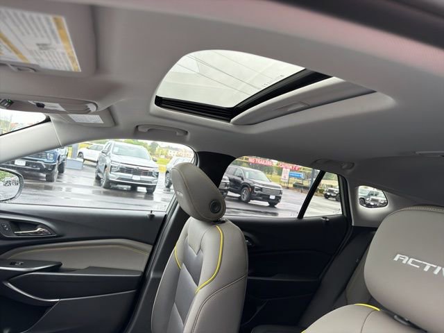 New 2026 Chevrolet Trax ACTIV w/ Sunroof Package FWD image 10