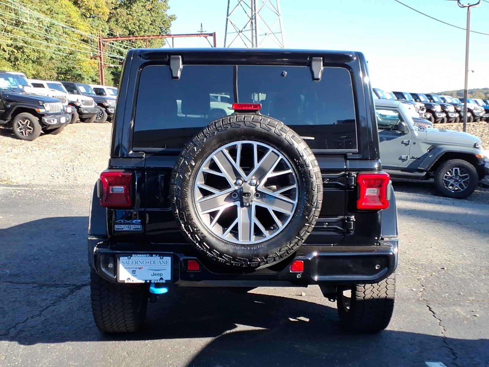 Used 2024 Jeep Wrangler High Altitude AWD/4WD image 6
