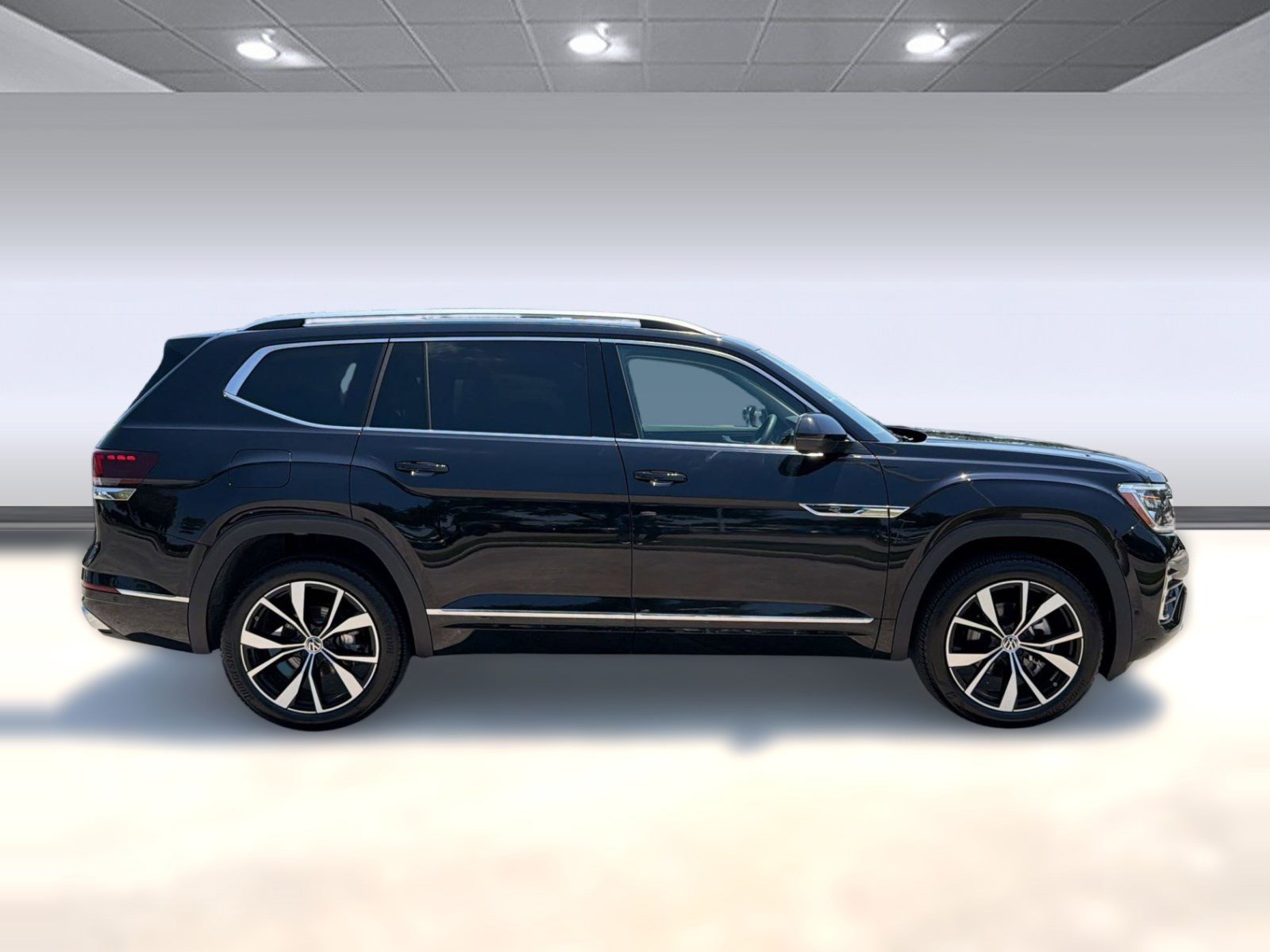 Used 2025 Volkswagen Atlas SEL Premium R-Line AWD/4WD image 8
