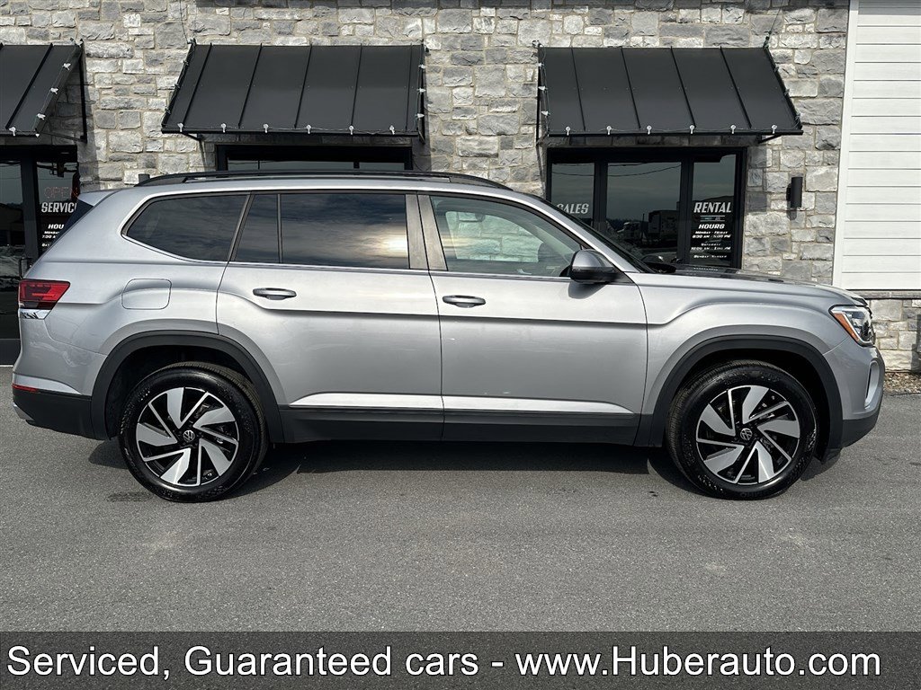 Used 2025 Volkswagen Atlas SE image 4