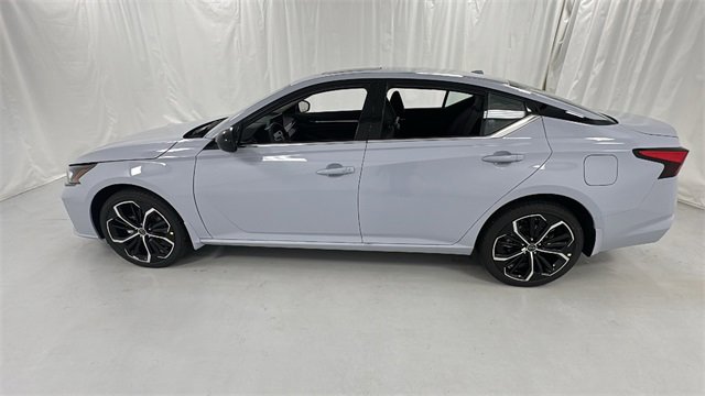 New 2025 Nissan Altima 2.5 SR w/ SR Premium Package image 6