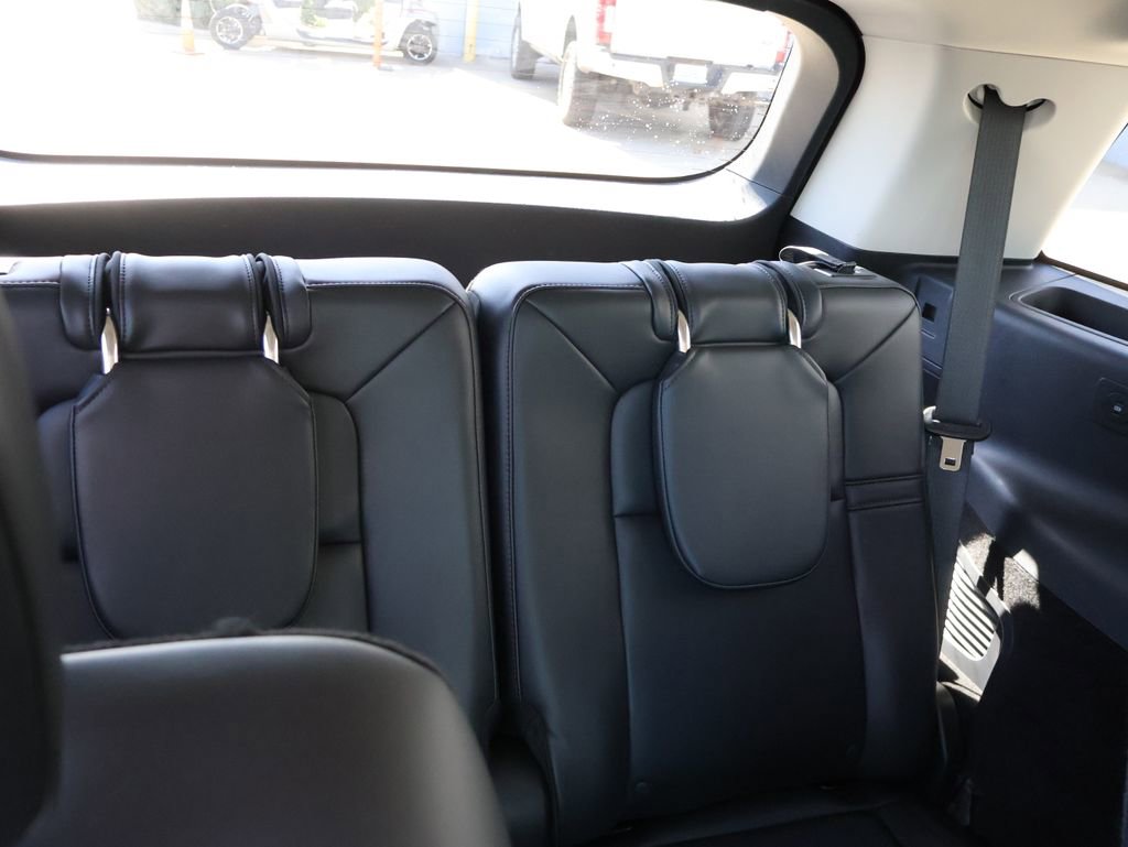 Used 2025 Lincoln Aviator AWD image 14