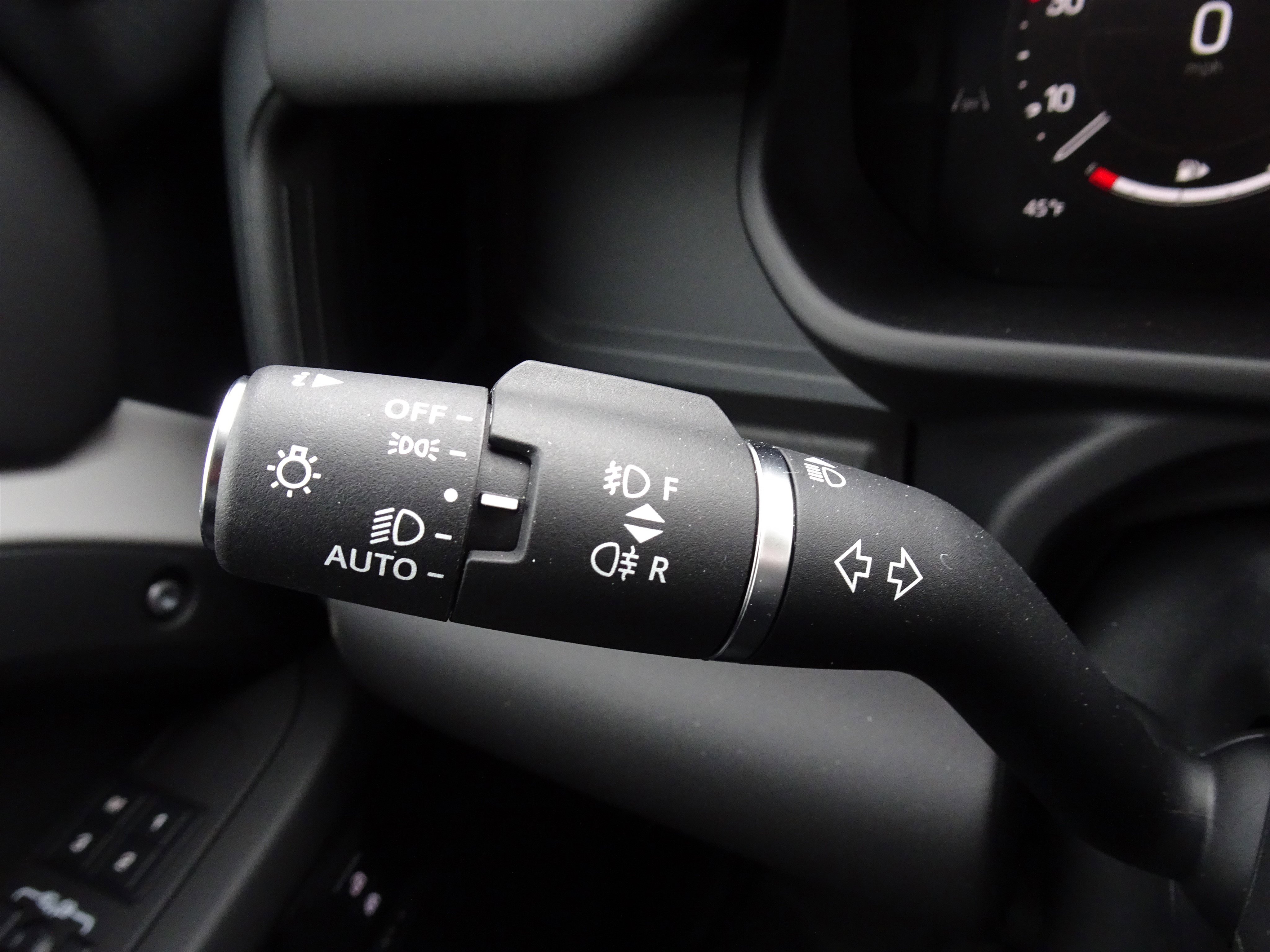 New 2026 Land Rover Defender 110 S image 27