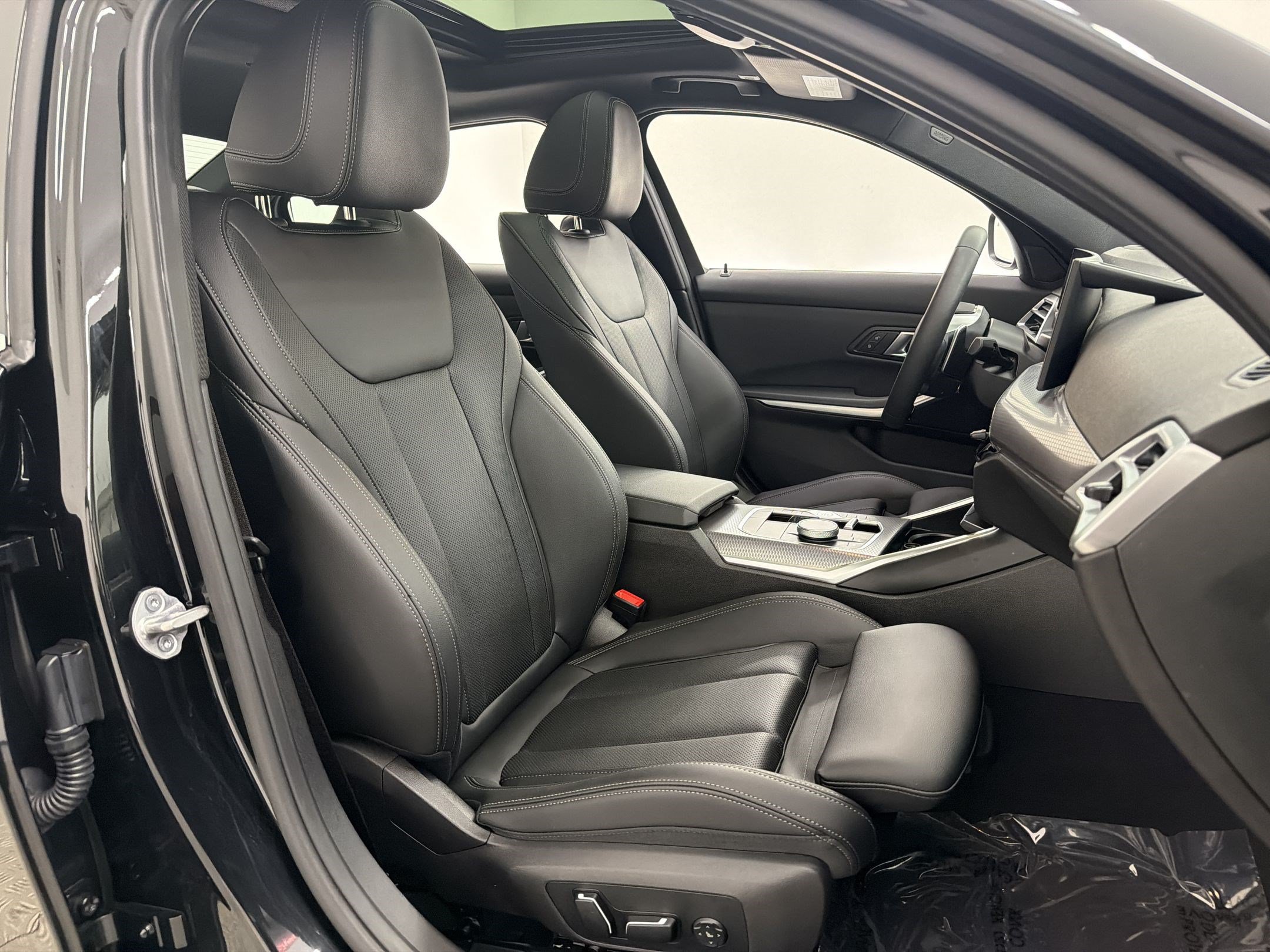 Certified 2026 BMW 330i Sedan RWD image 25