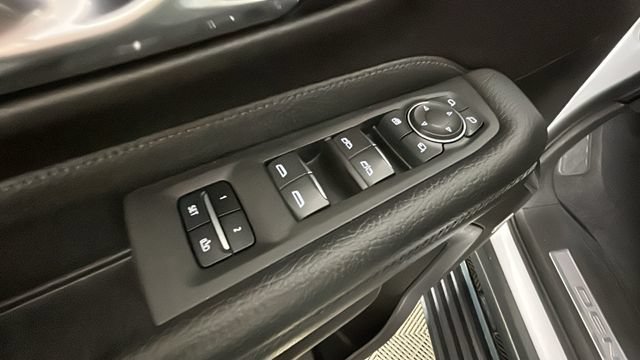 Used 2023 GMC Yukon Denali AWD/4WD image 10