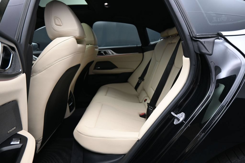 Used 2025 BMW i4 eDrive40 w/ Premium Package RWD image 26
