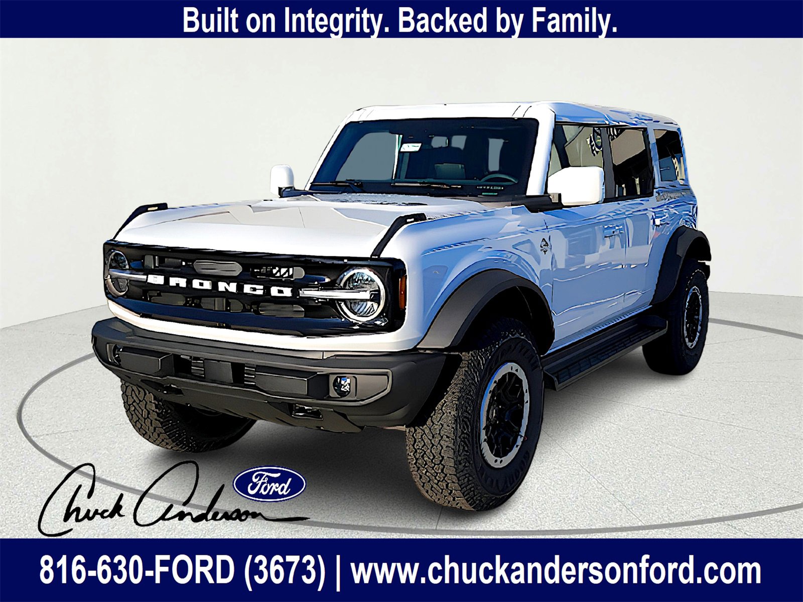 New 2025 Ford Bronco Outer Banks w/ Sasquatch Package image 1