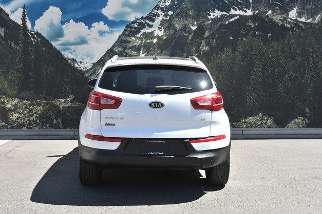 Used 2011 Kia Sportage EX w/ Premium Pkg w/Leather Seats FWD image 10