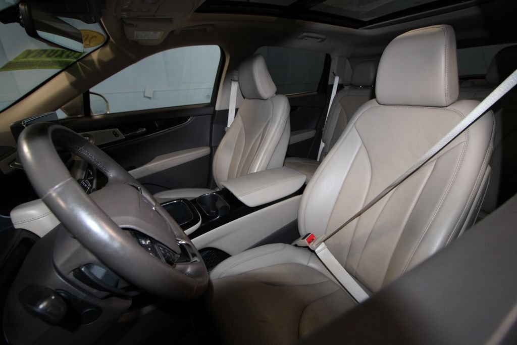 Used 2021 Lincoln Nautilus Reserve w/ Equipment Group 202A AWD/4WD image 4