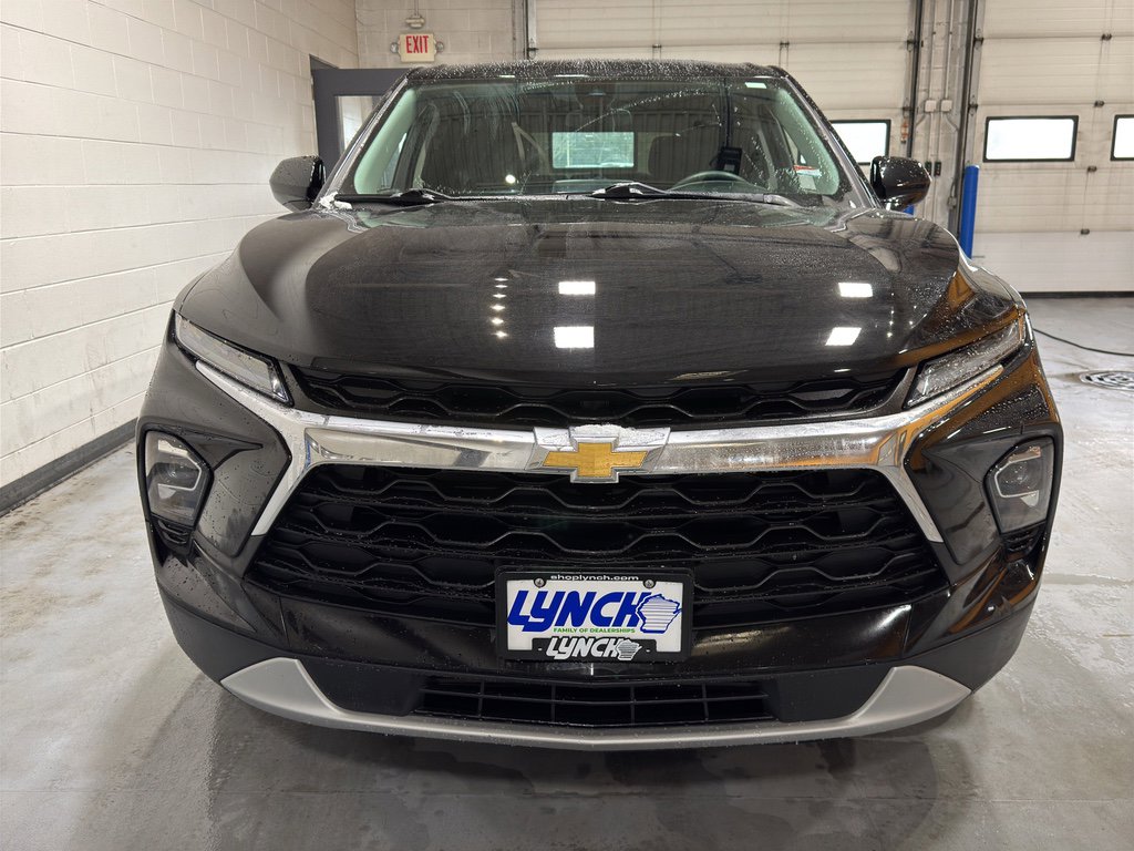 Used 2023 Chevrolet Blazer LT w/ Driver Confidence Package image 9