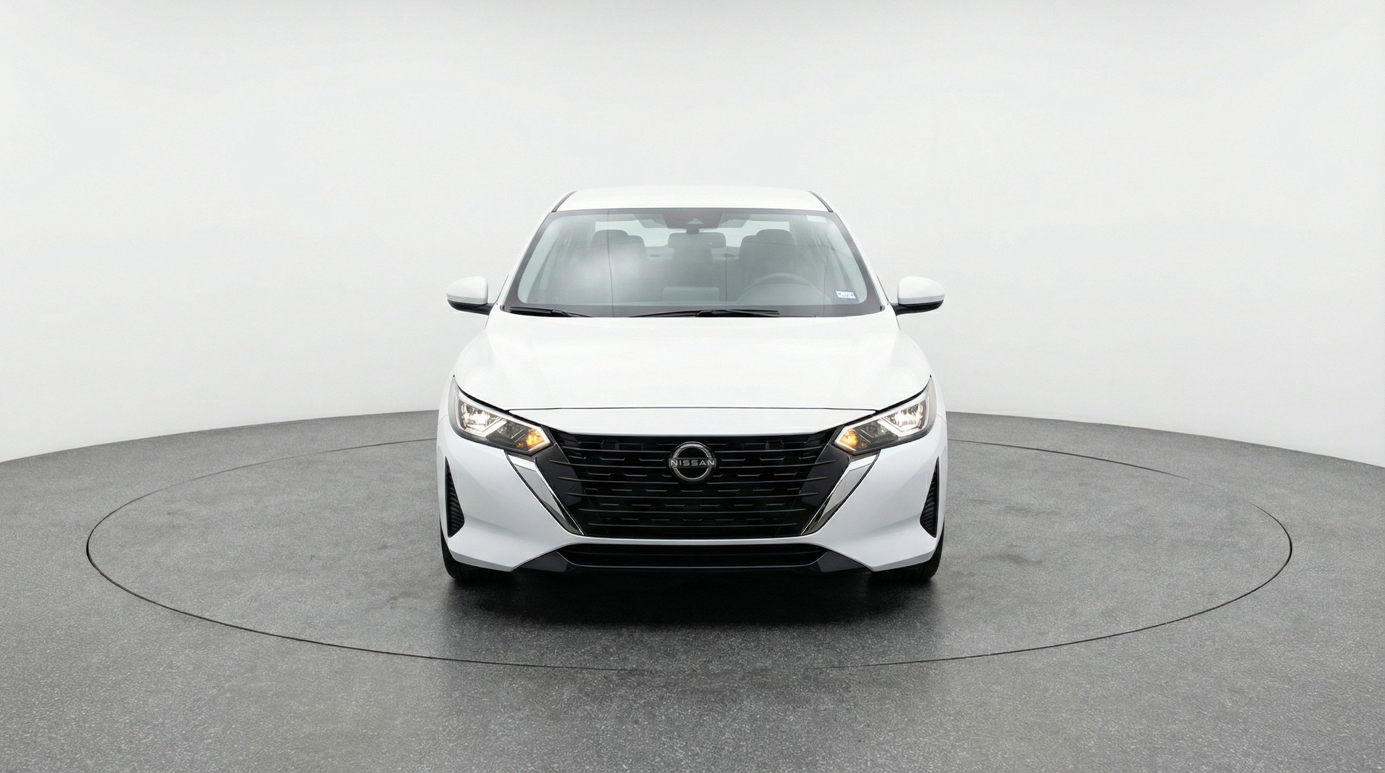 Used 2025 Nissan Sentra SV image 2