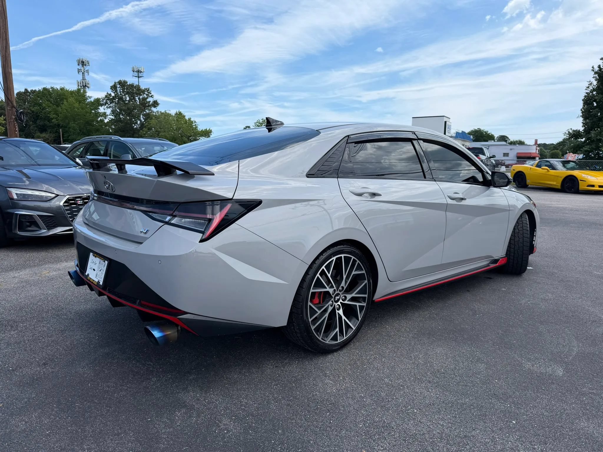 Used 2023 Hyundai Elantra N FWD image 3