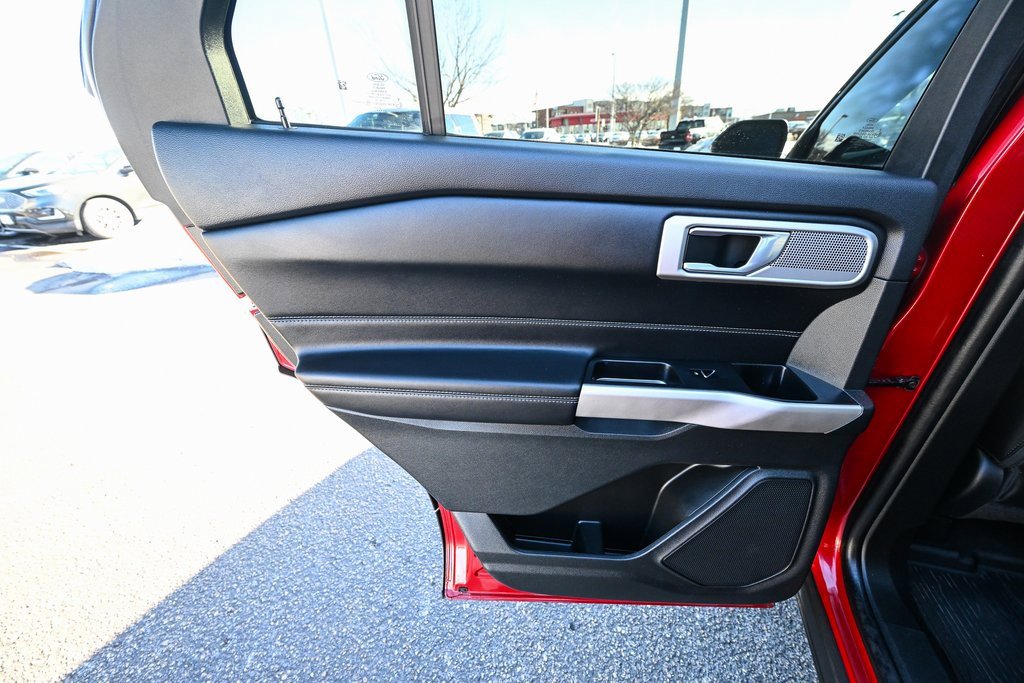 Used 2023 Ford Explorer XLT w/ Equipment Group 202A image 26