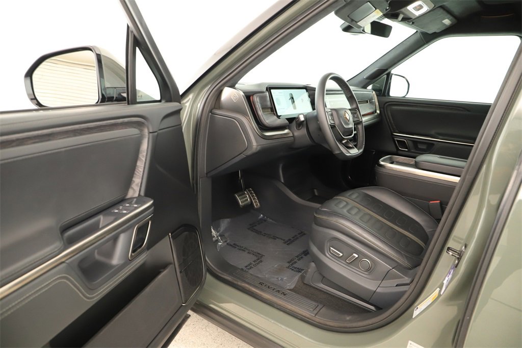 Used 2022 Rivian R1S Launch Edition image 14
