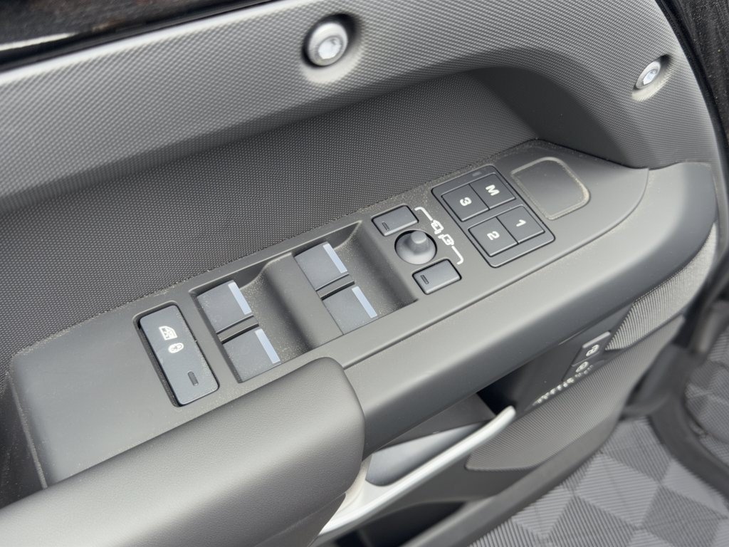 New 2026 Land Rover Defender 130 X-Dynamic SE AWD/4WD image 15