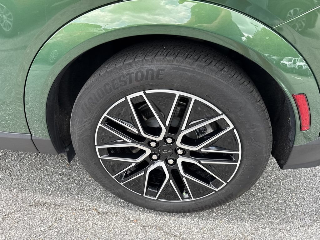 Used 2025 Ford Mustang Mach-E Premium AWD/4WD image 19
