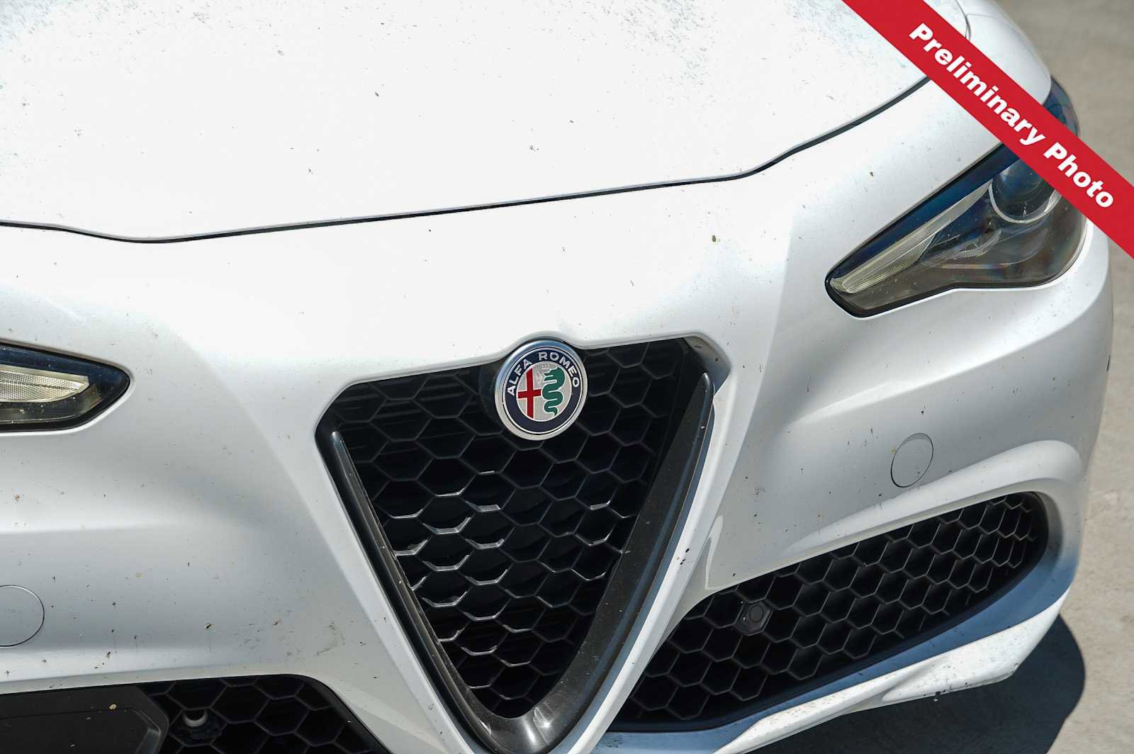Used 2020 Alfa Romeo Giulia w/ Nero Edizione RWD image 5
