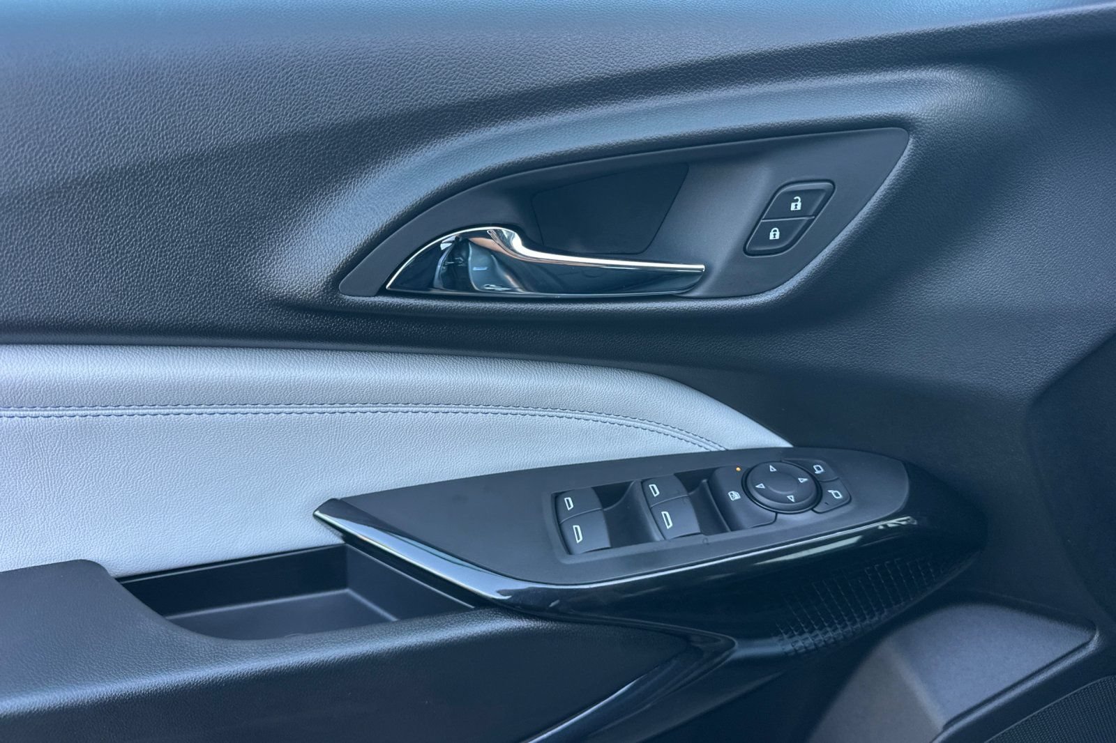 New 2026 Chevrolet Trax LT FWD image 11