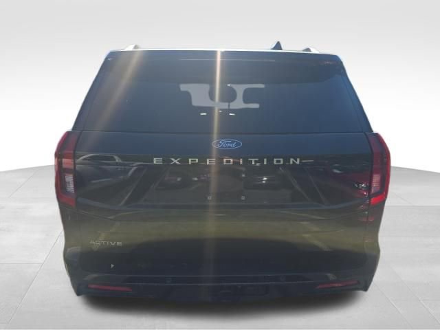 Used 2025 Ford Expedition Active AWD/4WD image 4