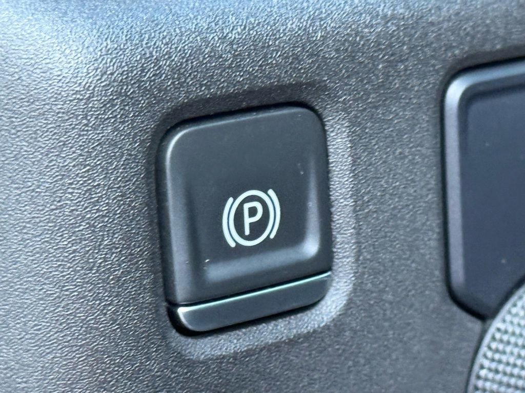 Used 2022 Chevrolet Silverado 1500 RST image 66