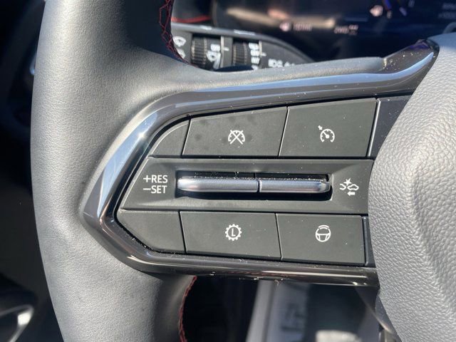 Used 2026 Chevrolet Traverse RS AWD/4WD image 16