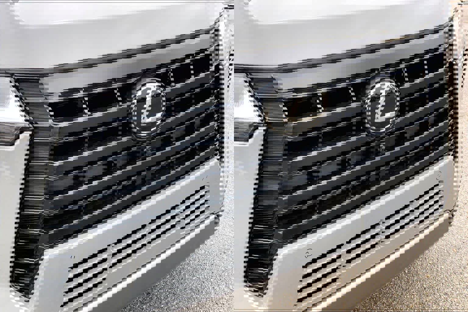 Used 2025 Lexus GX 550 image 28